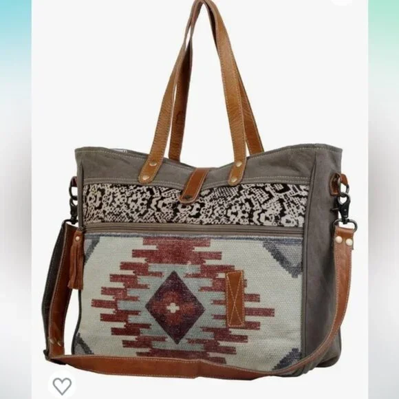 NWT Myra Bag Amber Cool Messenger Bag/Shoulder Bag - Picture 2 of 4